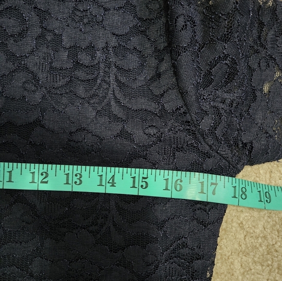 Karl Lagerfeld Navy Lace Top with White Collar. Size Small - Picture 11 of 12